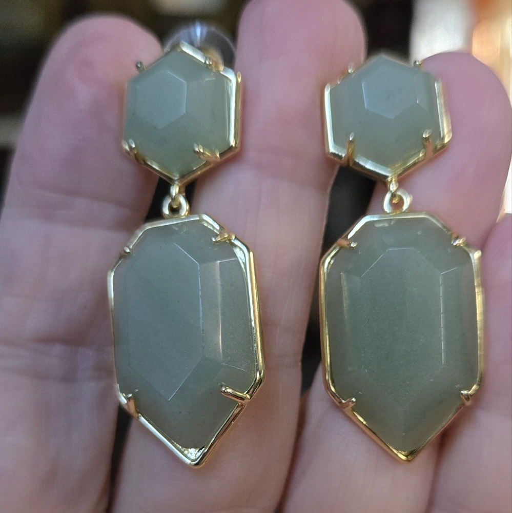 Nephrite Gemstone Gold Earrings - Picture 5 of 7